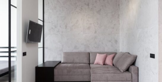 Ścianka loftowa w mieszkaniu: projekt, szkło bezpieczne, profile i montaż krok po kroku