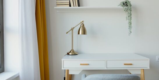 System półek na szynach w mieszkaniu: plan, nośność i montaż krok po kroku